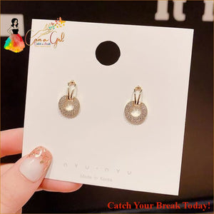 Catch A Break Temperament Personality Exaggerated Earring - 