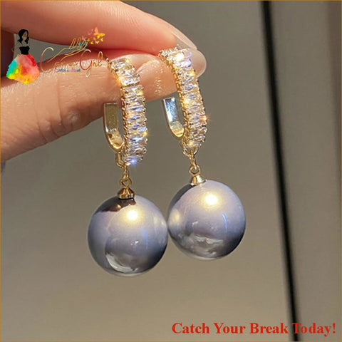 Catch A Break White Pearl Drop Earrings f - accessories