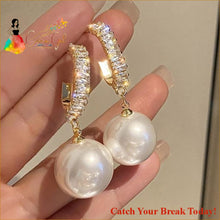 Load image into Gallery viewer, Catch A Break White Pearl Drop Earrings f - ED137-1 - 
