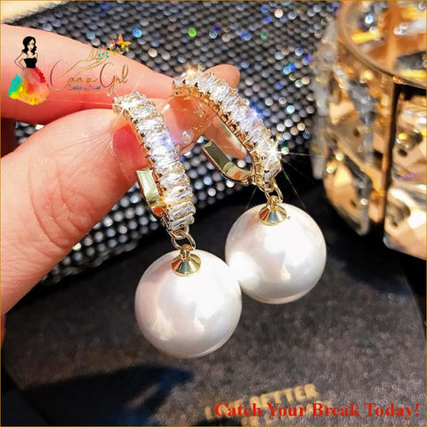 Catch A Break White Pearl Drop Earrings f - accessories